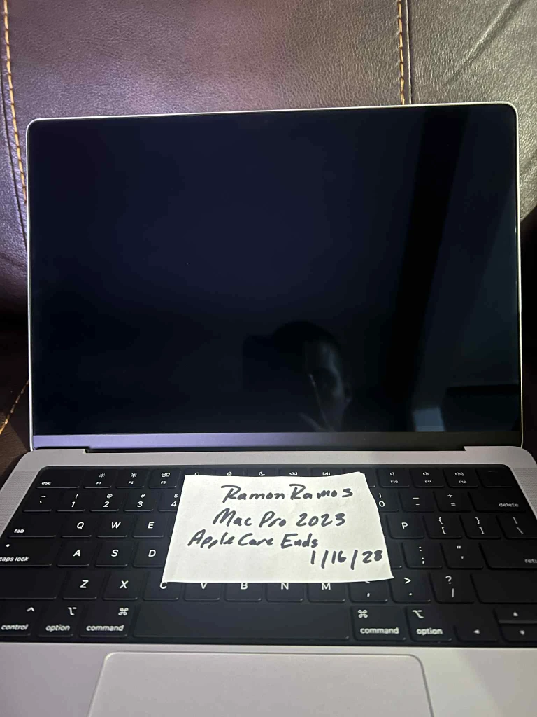 MacBook Pro 14" - photo 5