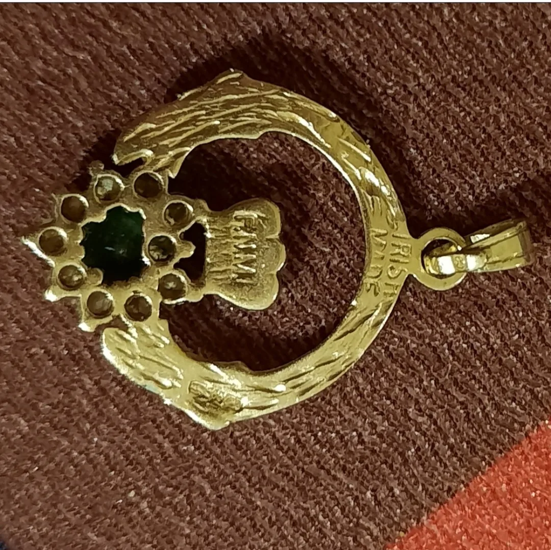 Authentic Solid 14k yellow gold Emerald Claddagh Pendant image indicator(3)