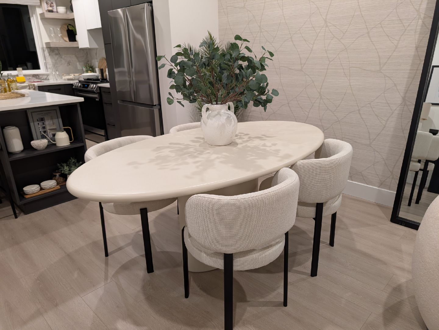 Designer Dining Table & 4 Chairs – Mobital / Showroom Quality - photo 2