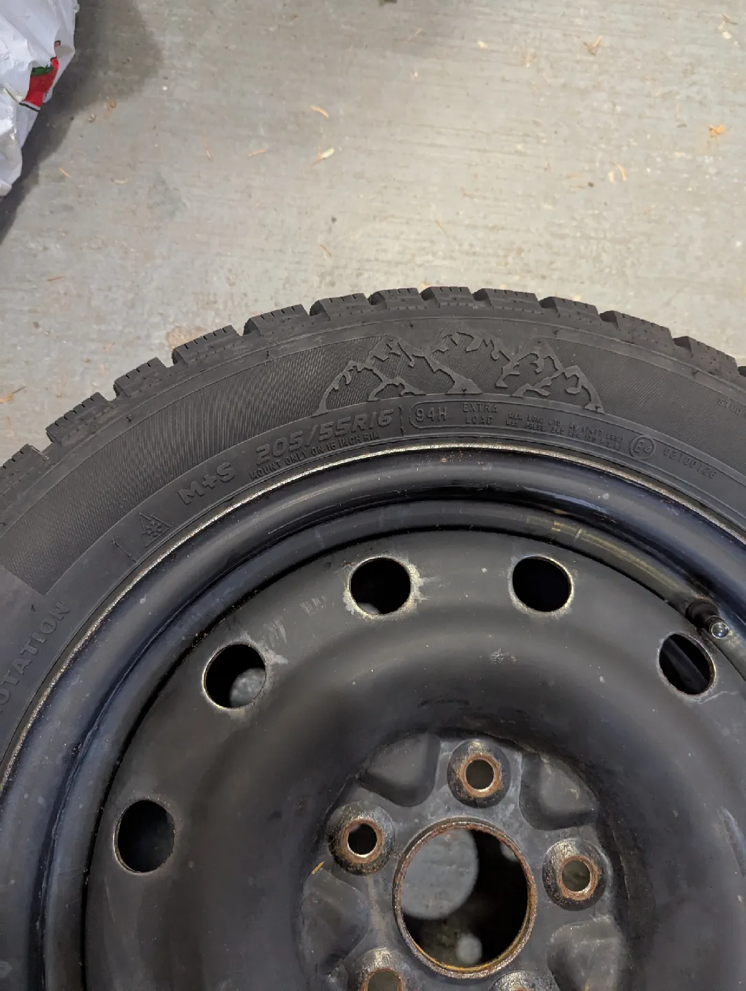 Honda Civic Winter tire for sale! image indicator(4)