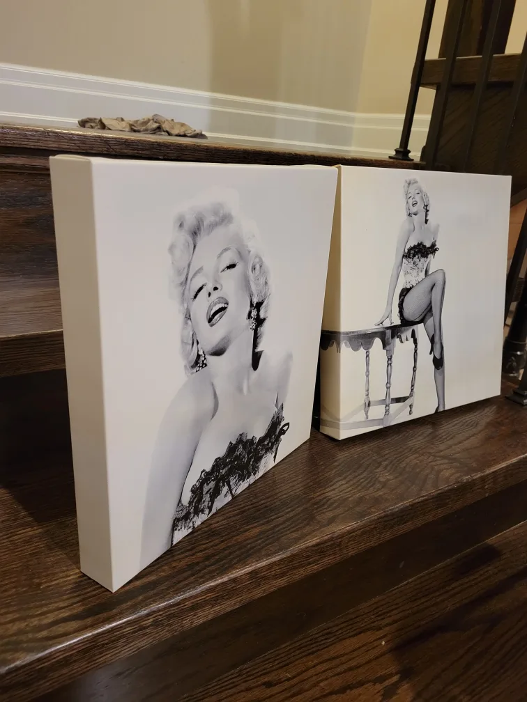 Marilyn Monroe Canvas Art - 14" x 14" image indicator(2)