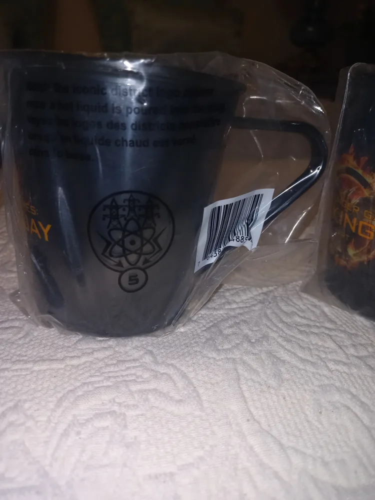 Hunter Games Mockingjay Part 1 Collectable Heat Reveal 5 Mugs image indicator(6)