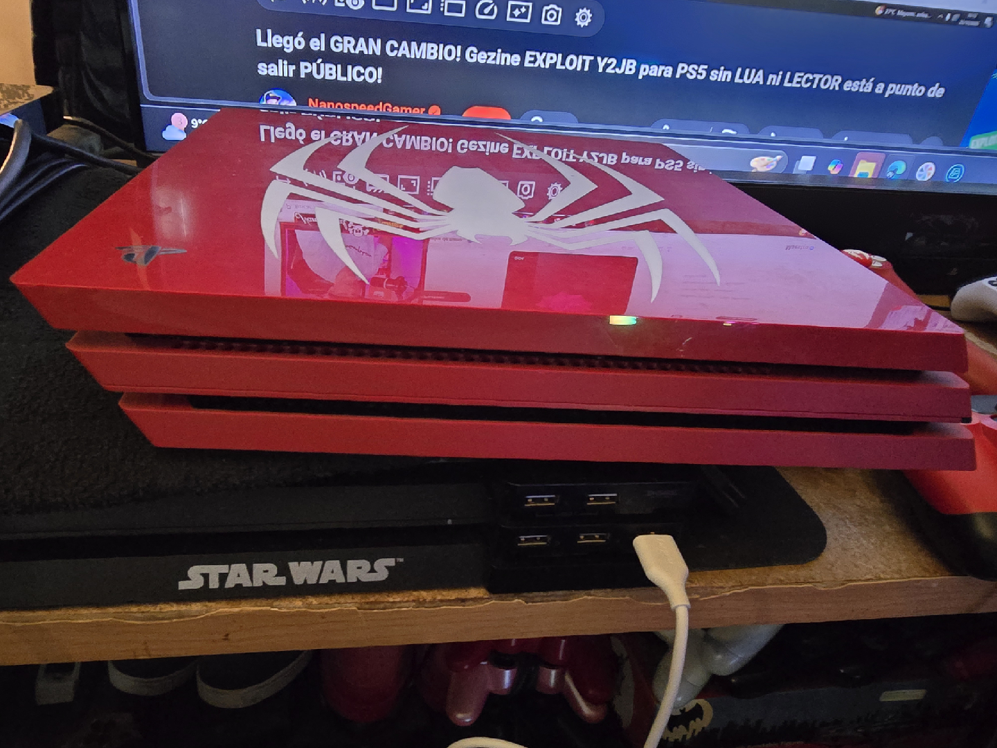 Ps4 Pro Spiderman edition with 2 controllers - photo 4