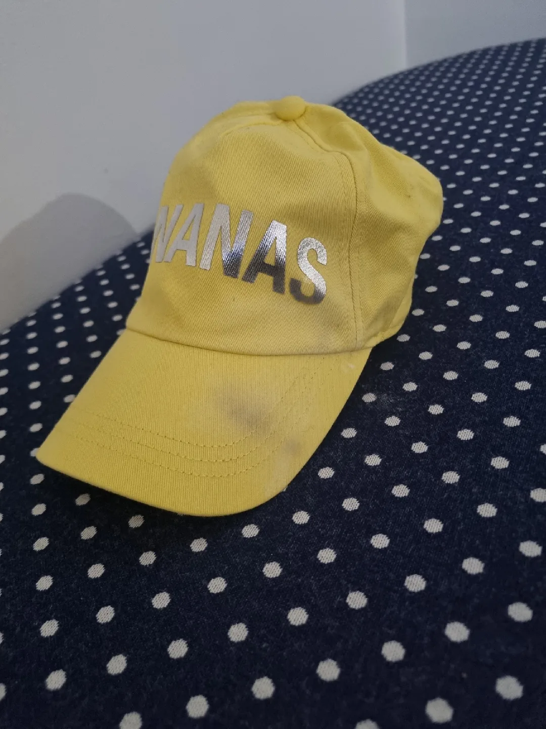 Yellow 'BANANAS' Cap image indicator(3)