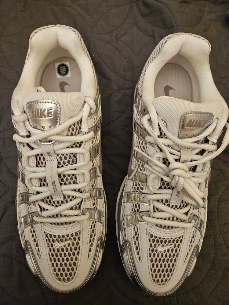 Nike P-6000 Women's Running Shoes - US 9
