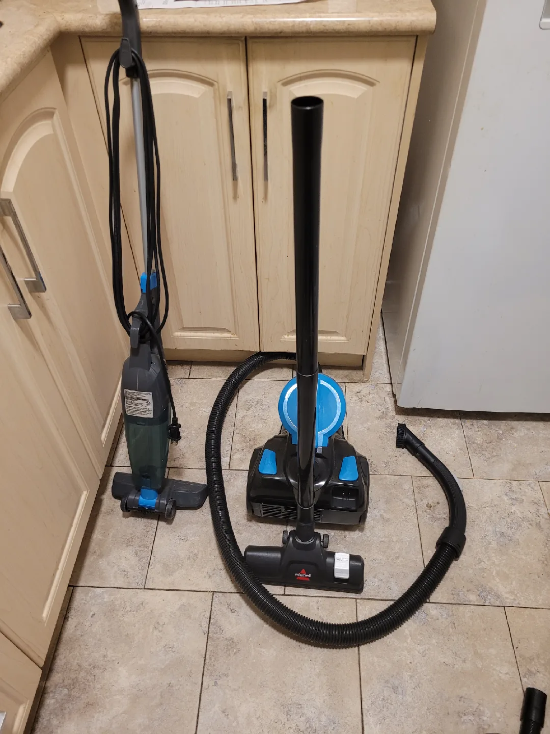 Bissell PowerForce Bagless Vacuum thumbnail