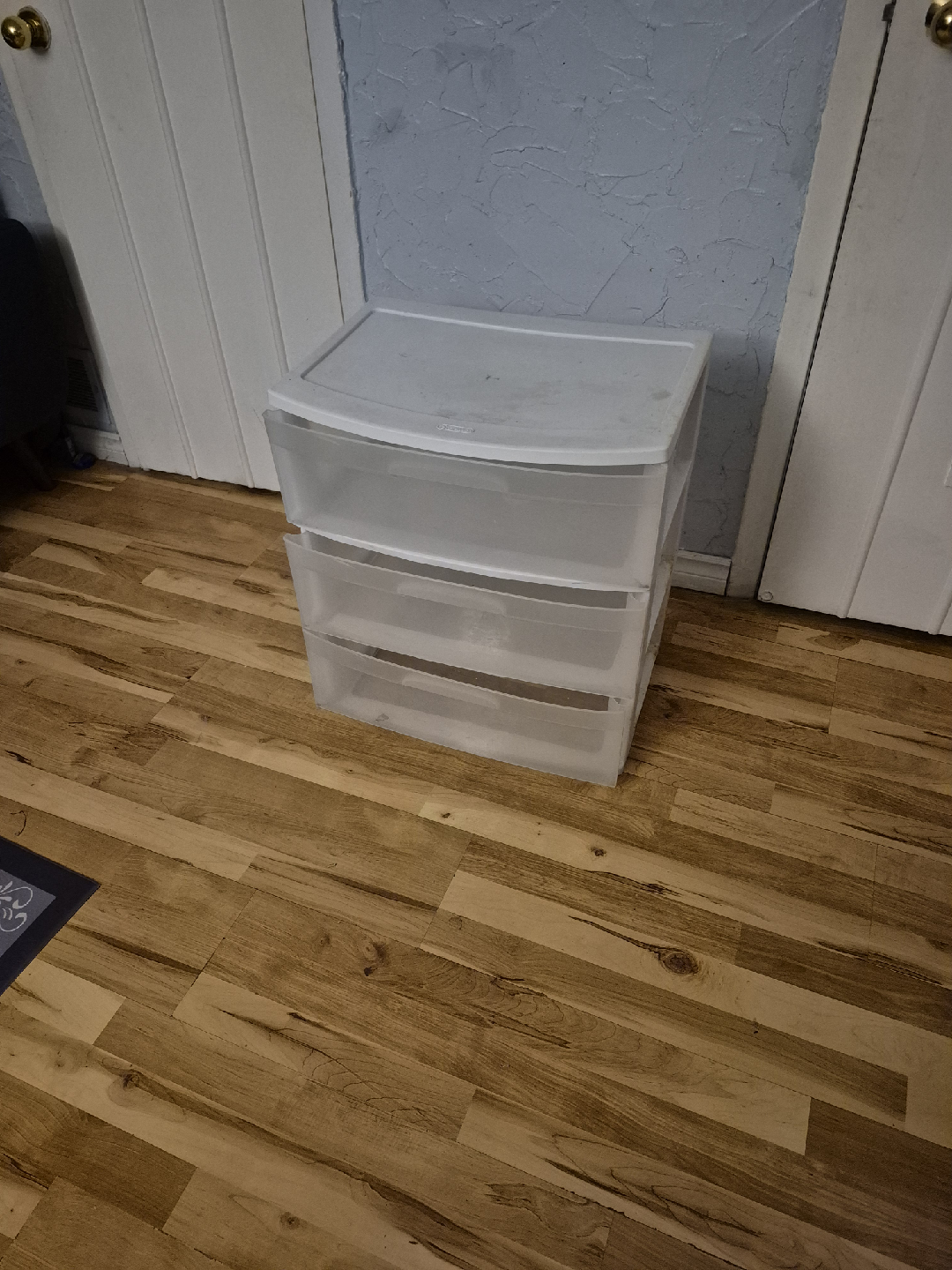 Sterilite 3-Drawer Unit - White