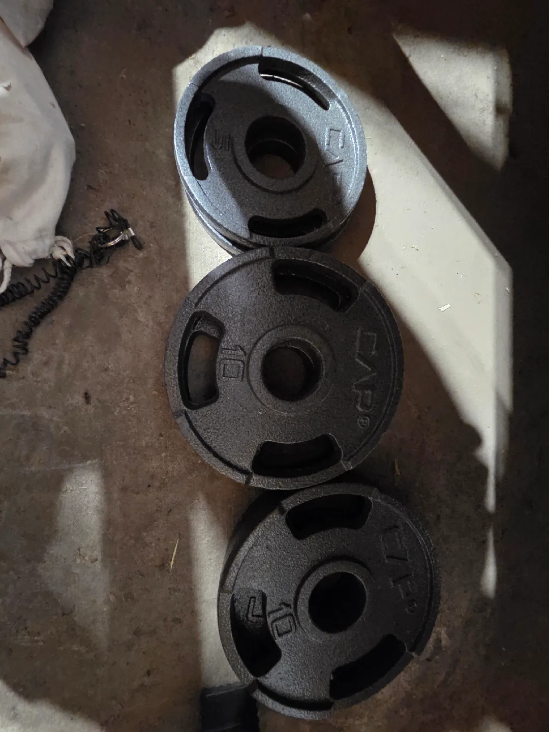 CAP Barbell Weight Plates & Barbell image indicator(2)