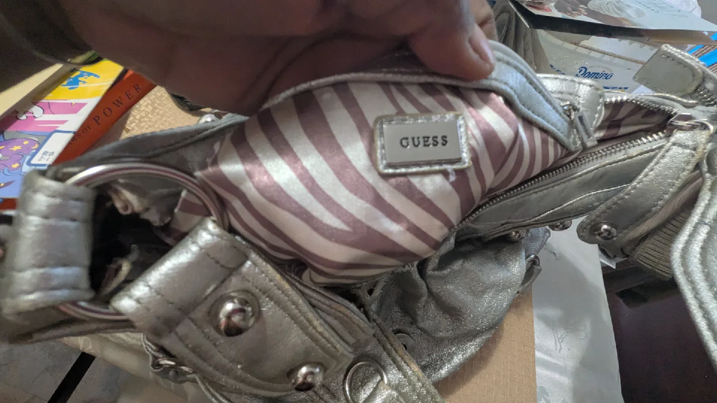 Guess Silver Purse image indicator(4)