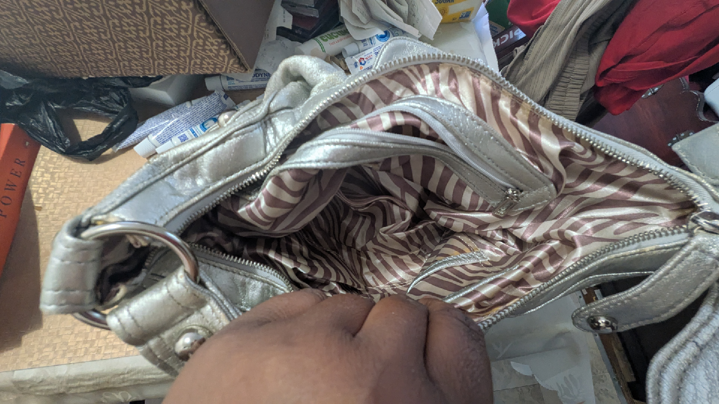 Guess Silver Purse - photo 5