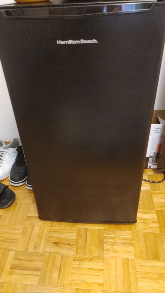 Hamilton Beach Compact Mini Fridge