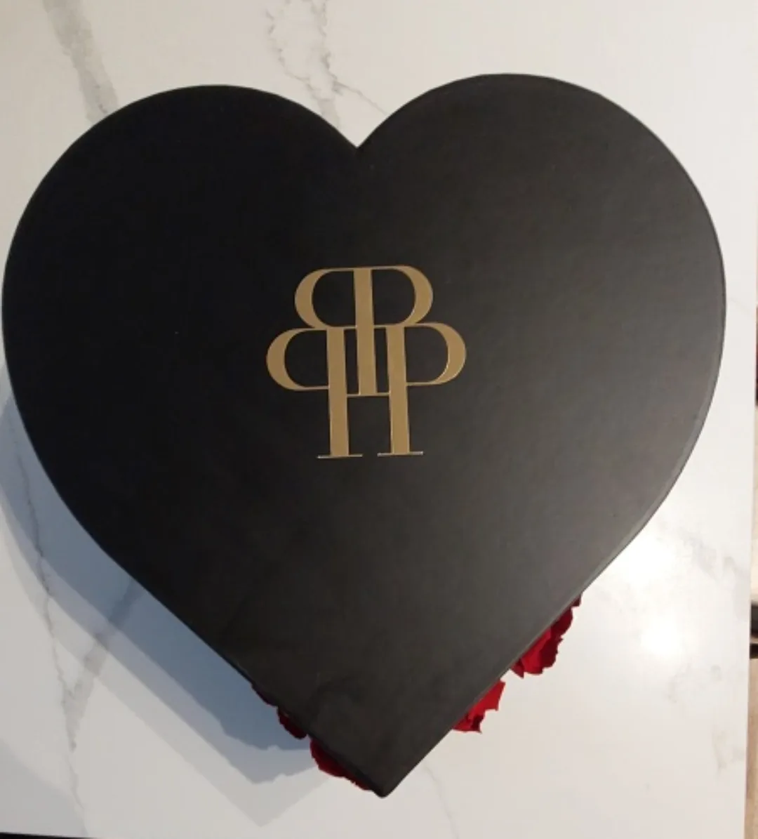 Prairies & Petals Heart-Shaped Rose Box image indicator(8)