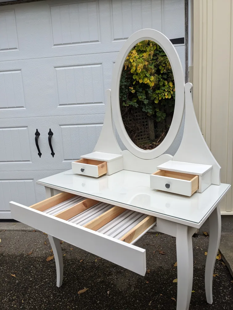 Ikea Hemnes Vanity/Desk With Mirror image indicator(4)