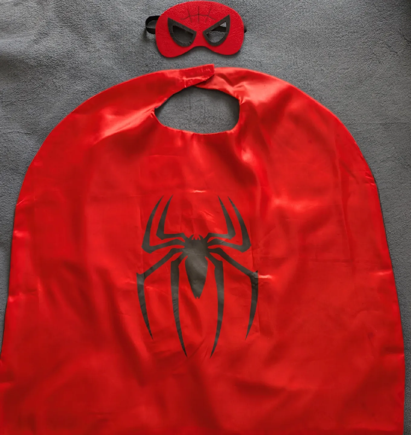 Spiderman Cape & Mask Set thumbnail