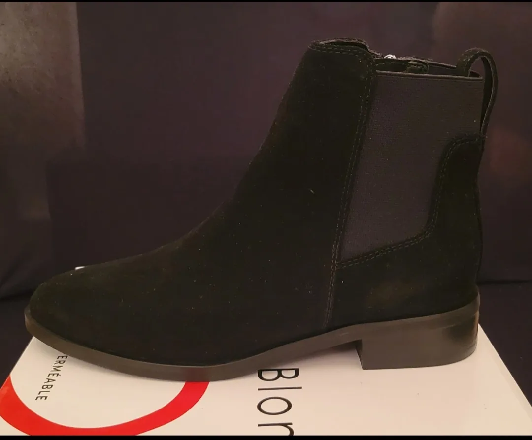 Blondo Waterproof Black Suede Ankle Boots image indicator(3)