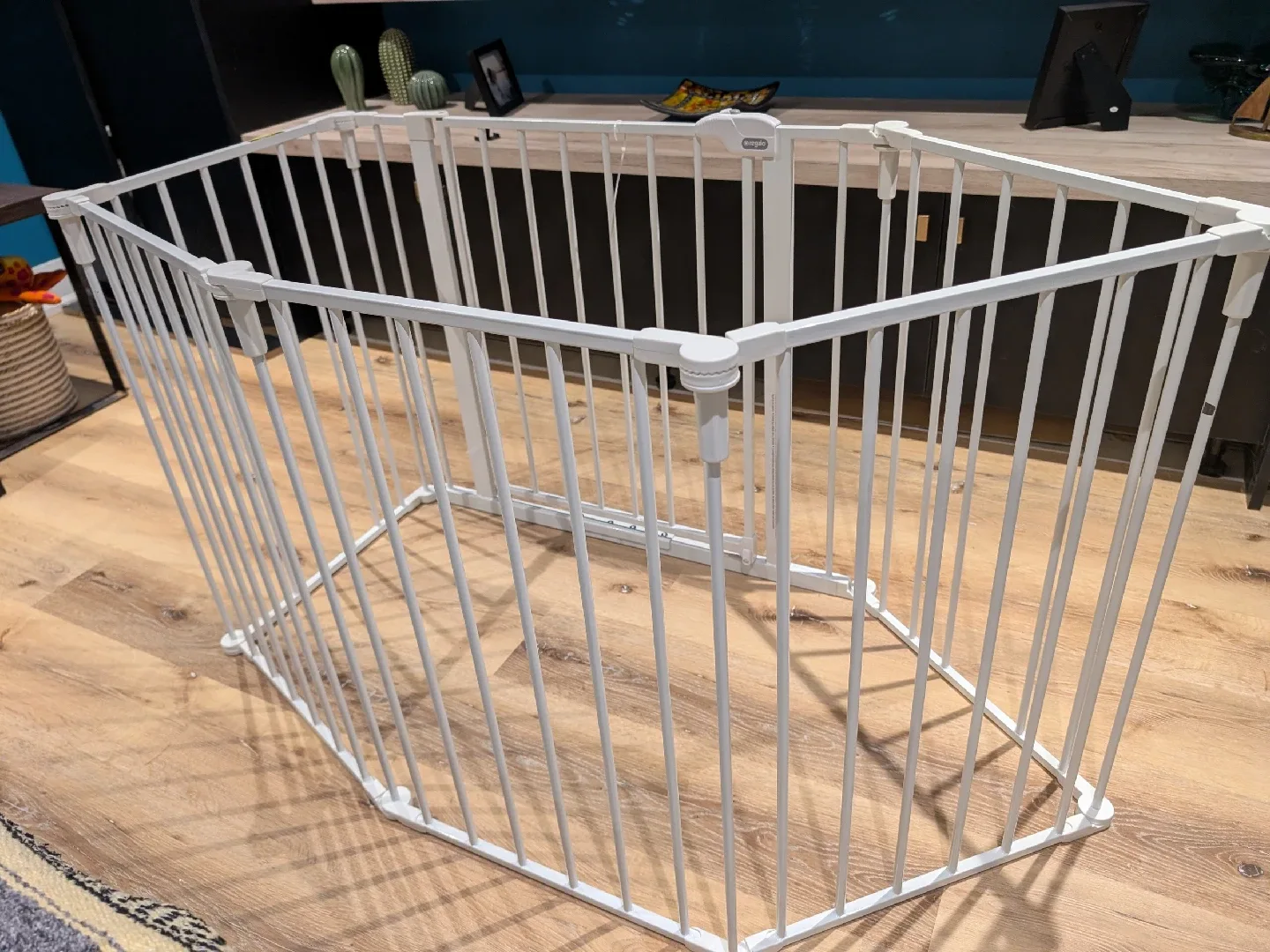 Regalo - 130-Inch 2-in-1 Super Wide Adjustable Baby Gate image indicator(4)