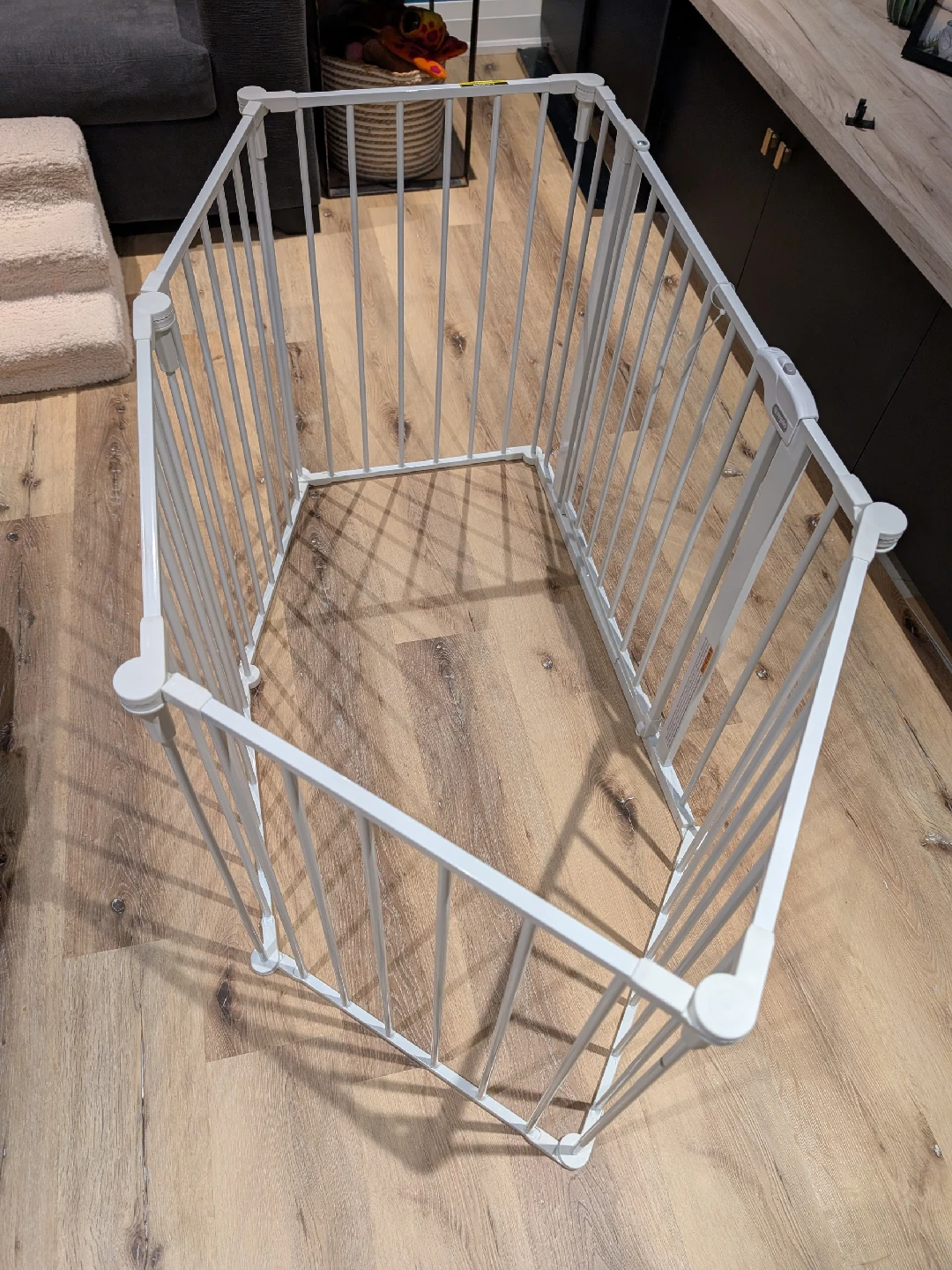 Regalo - 130-Inch 2-in-1 Super Wide Adjustable Baby Gate - photo 5
