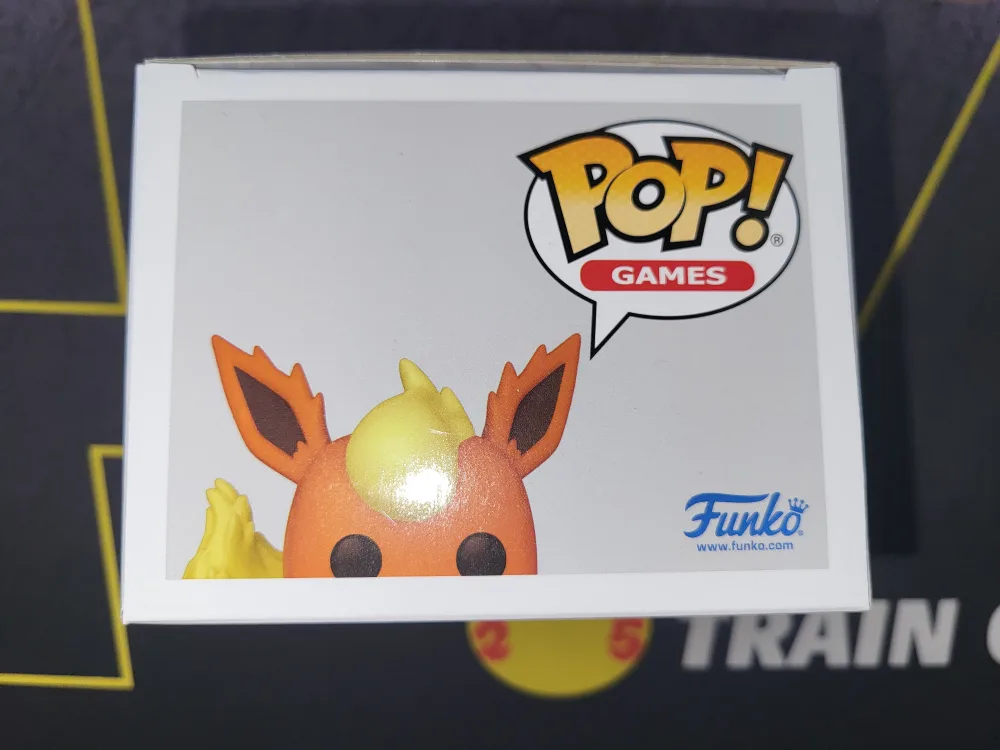 Pokemon Center Exclusive Funko Pop Flareon 629 image indicator(5)
