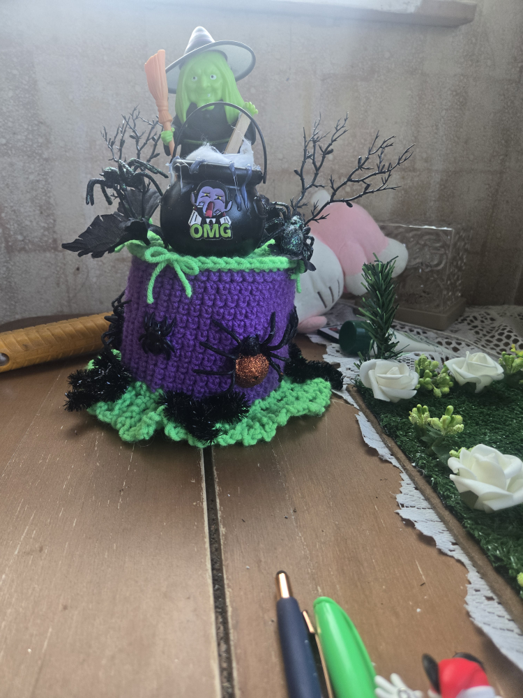 Halloween Witch Cauldron Decoration - photo 2