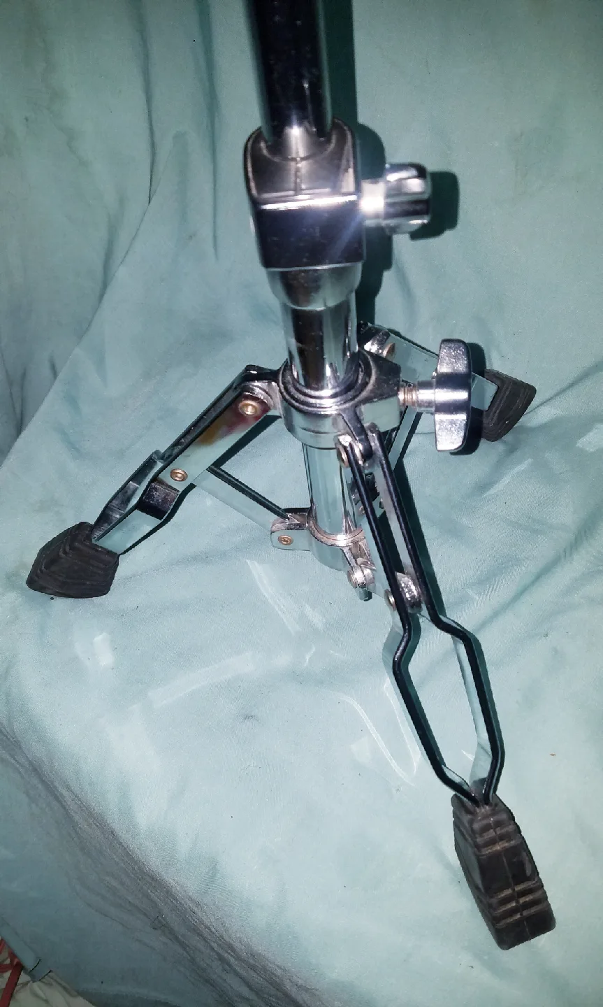 TAMA  Stage Master Snare Drum Stand Excellent Condition image indicator(4)