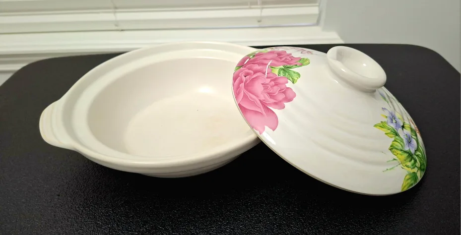 Floral Clay Casserole Dish with Lid image indicator(2)