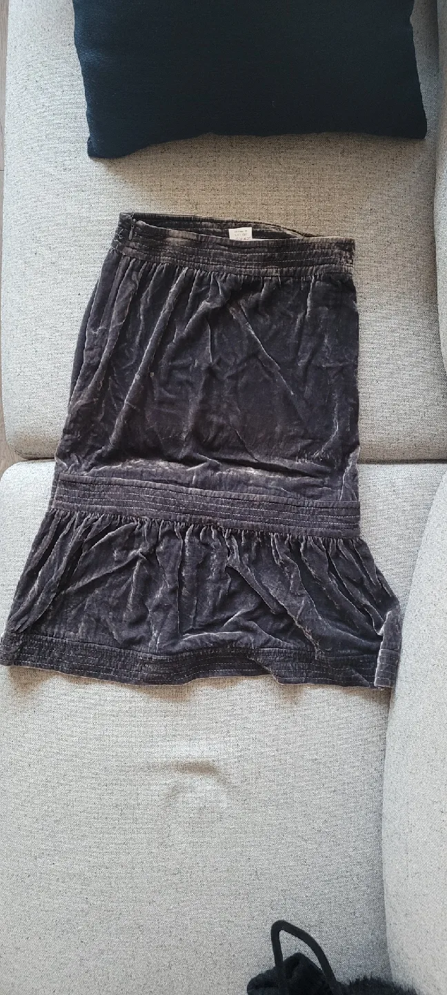 Max Mara Grey Velvet Skirt Size 4 image indicator(2)