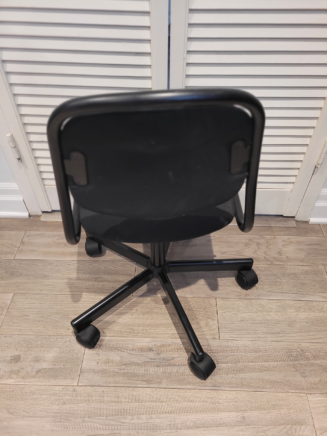 Small (kids) office Black Chair - photo 2