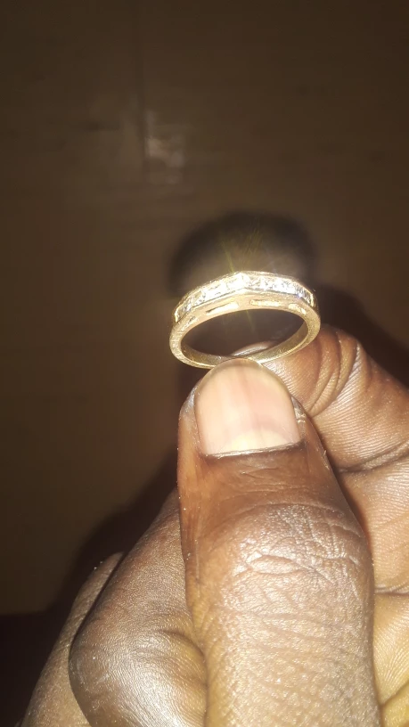 Gold diamond ring  - 3.0 grams