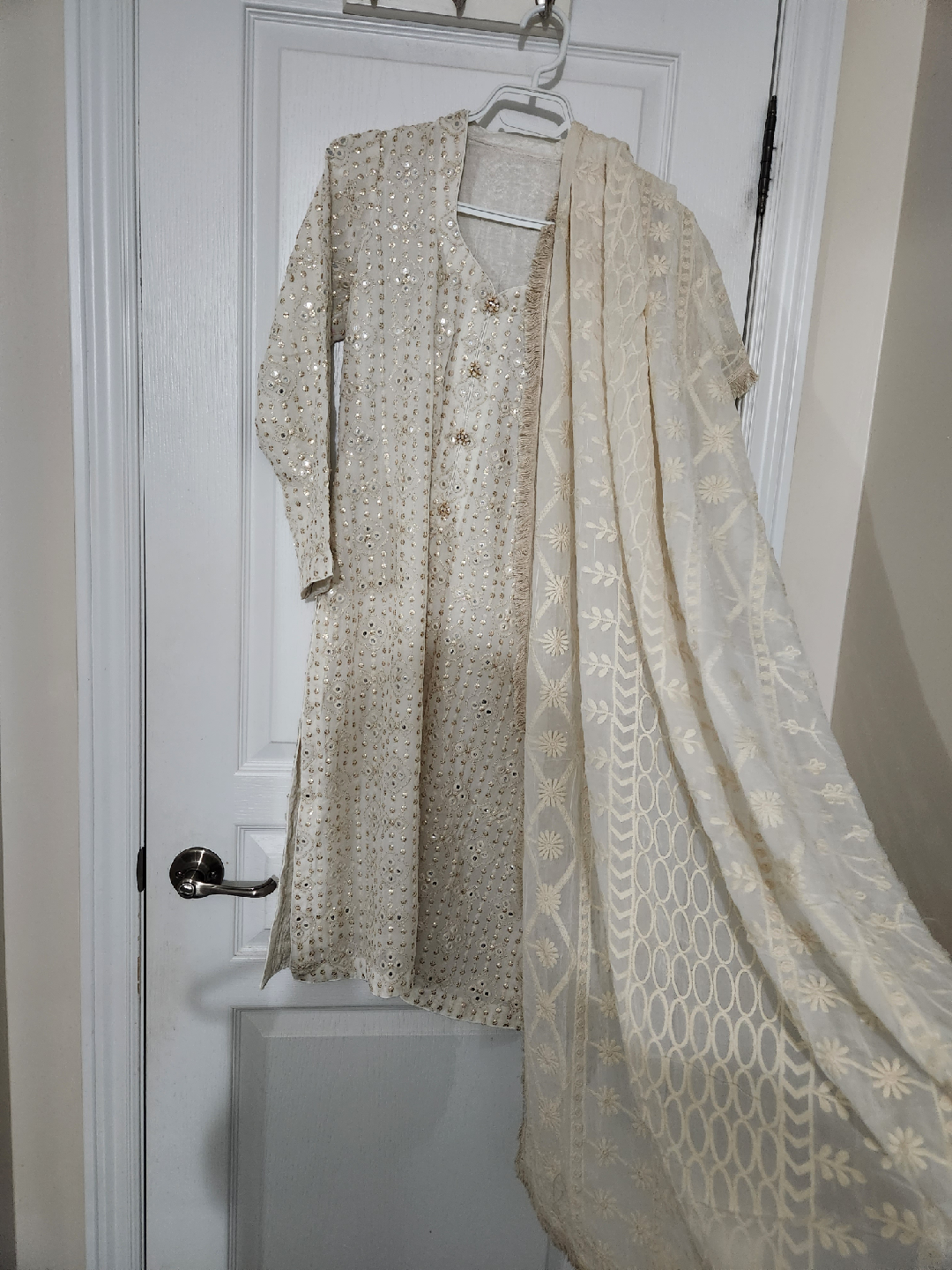 Cream Embroidered Shalwar Kameez - photo 5