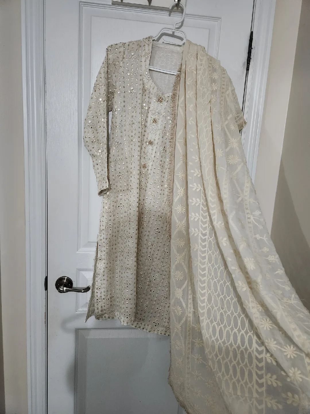 Cream Embroidered Shalwar Kameez image indicator(5)