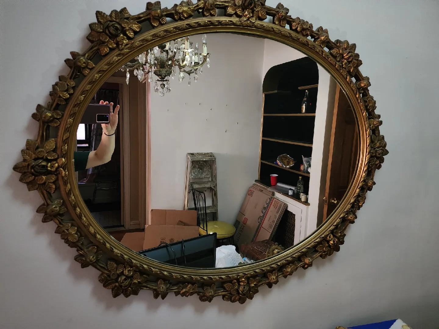 Vintage Oval Floral Mirror - Gold image indicator(2)