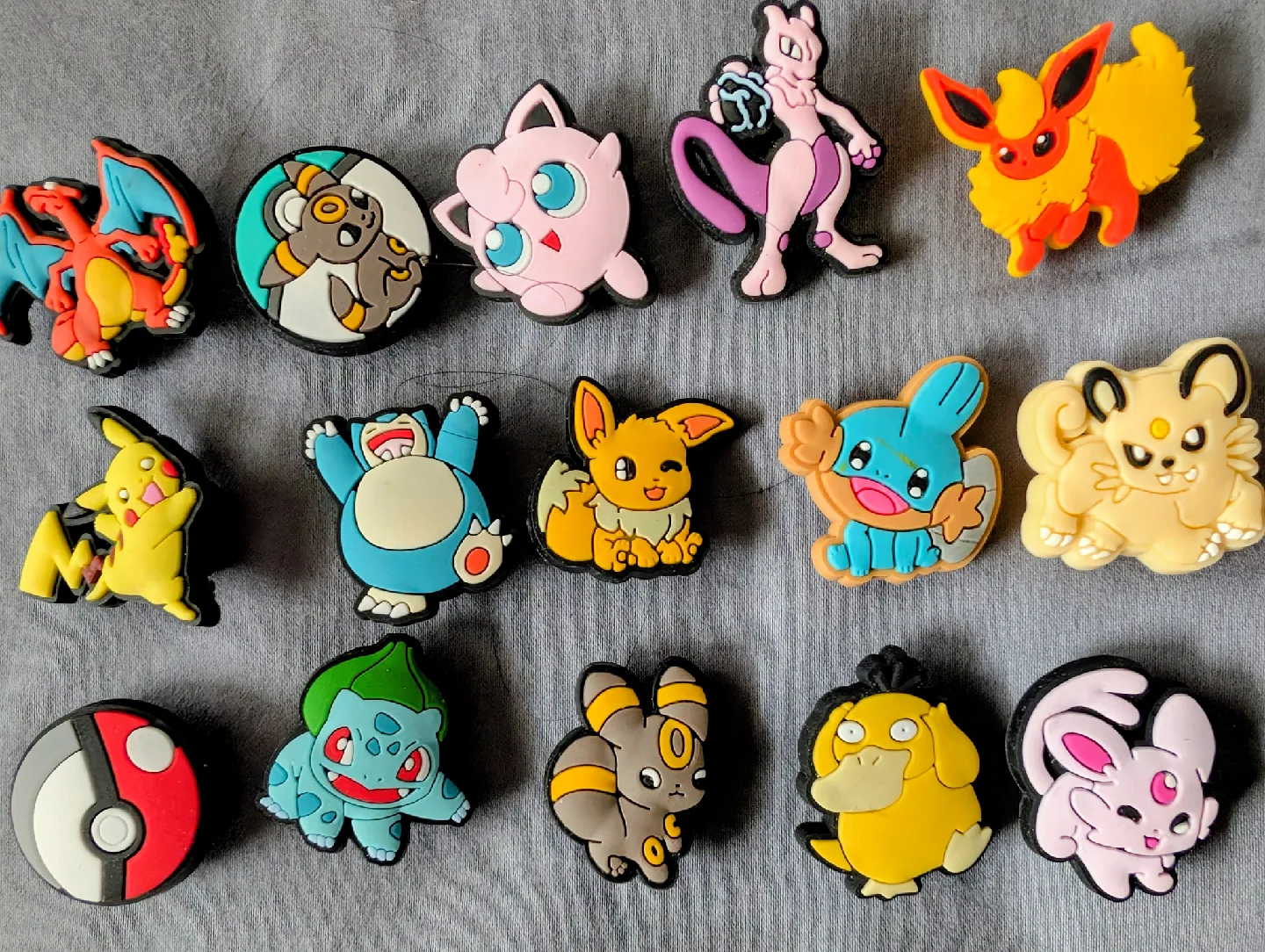 Pokemon Croc Charms image indicator(2)