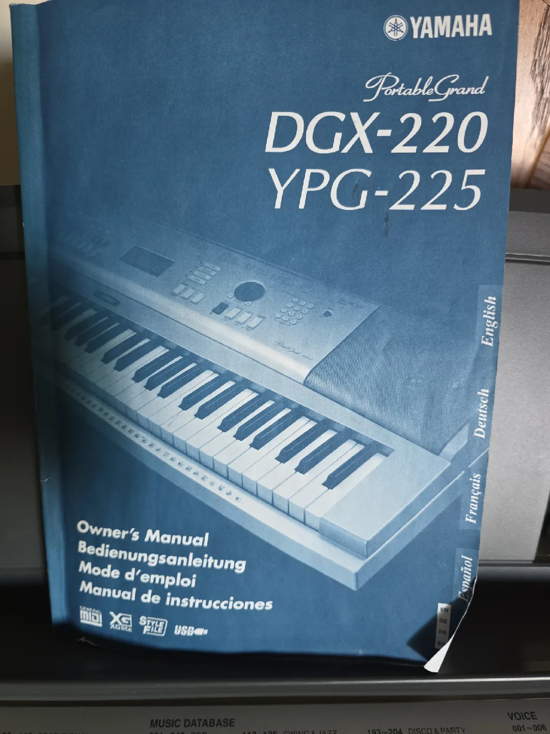 Yamaha Portable Grand DGX-220 Keyboard image indicator(7)