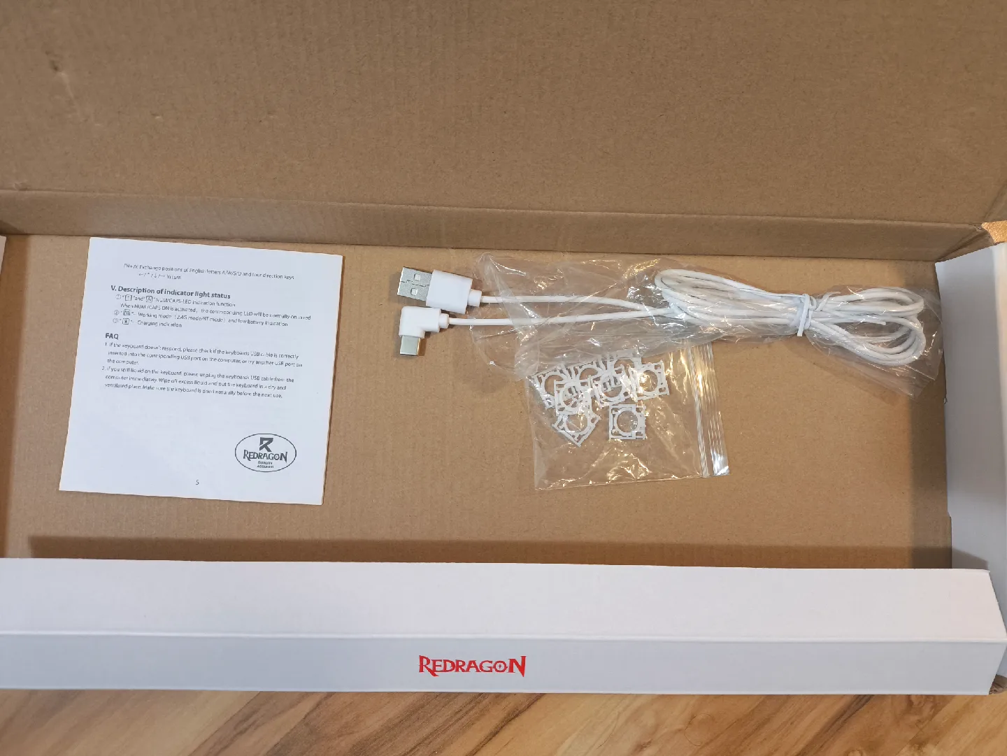 Redragon K617 Fizz Pro 98-Key Wireless Mechanical Keyboard image indicator(7)