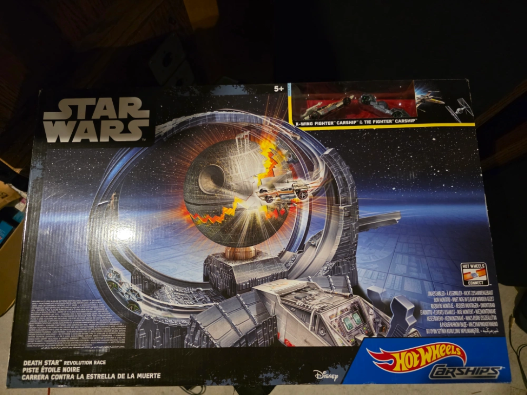 Star Wars Hot Wheels Death Star Revolution Race Set - photo 2