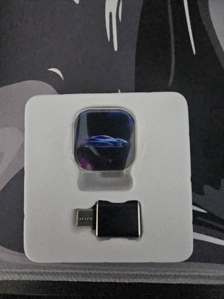 Wireless Carplay/Android Play Adapter USBA with USBC adapter image indicator(2)