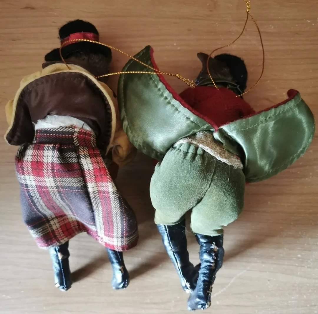 Vintage Theatrical Wolves image indicator(5)