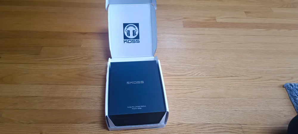 Koss Porta Pro Limited Edition Rhythm Beige Headphones image indicator(4)