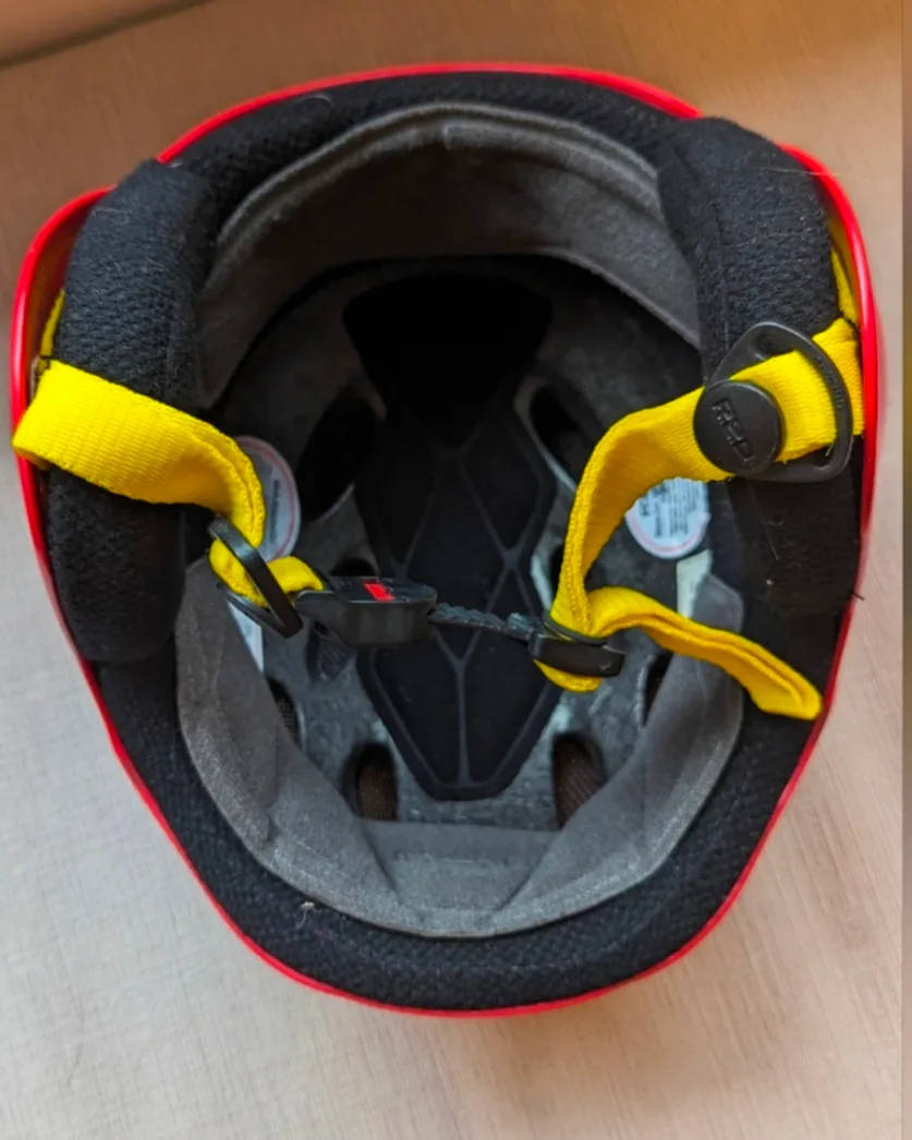 RED Agent Youth M/L Ski Helmet image indicator(5)