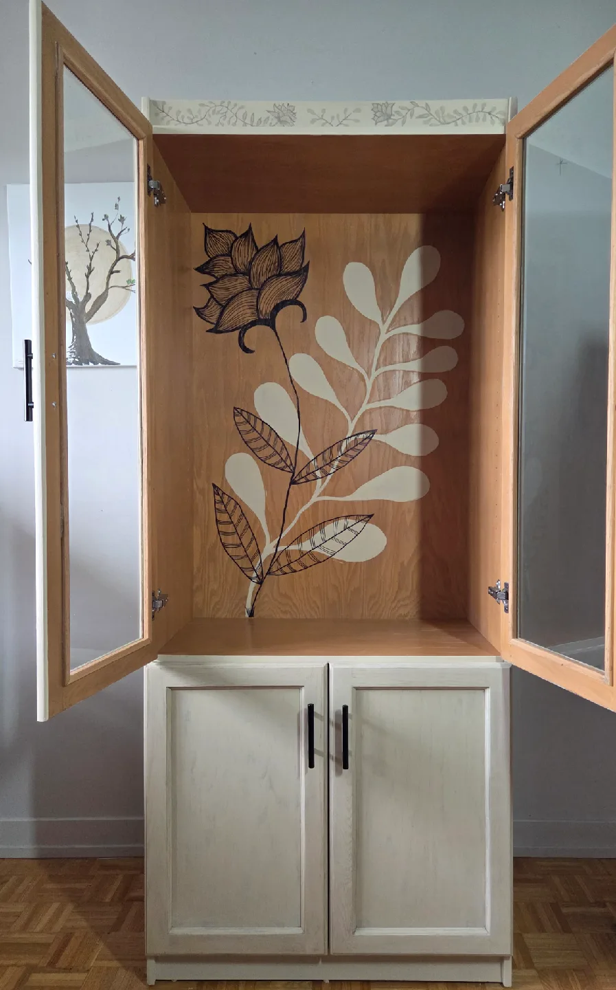 Display Cabinet with Glass Doors image indicator(3)