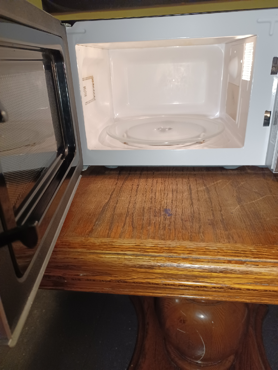 Hamilton Beach Microwave - photo 2