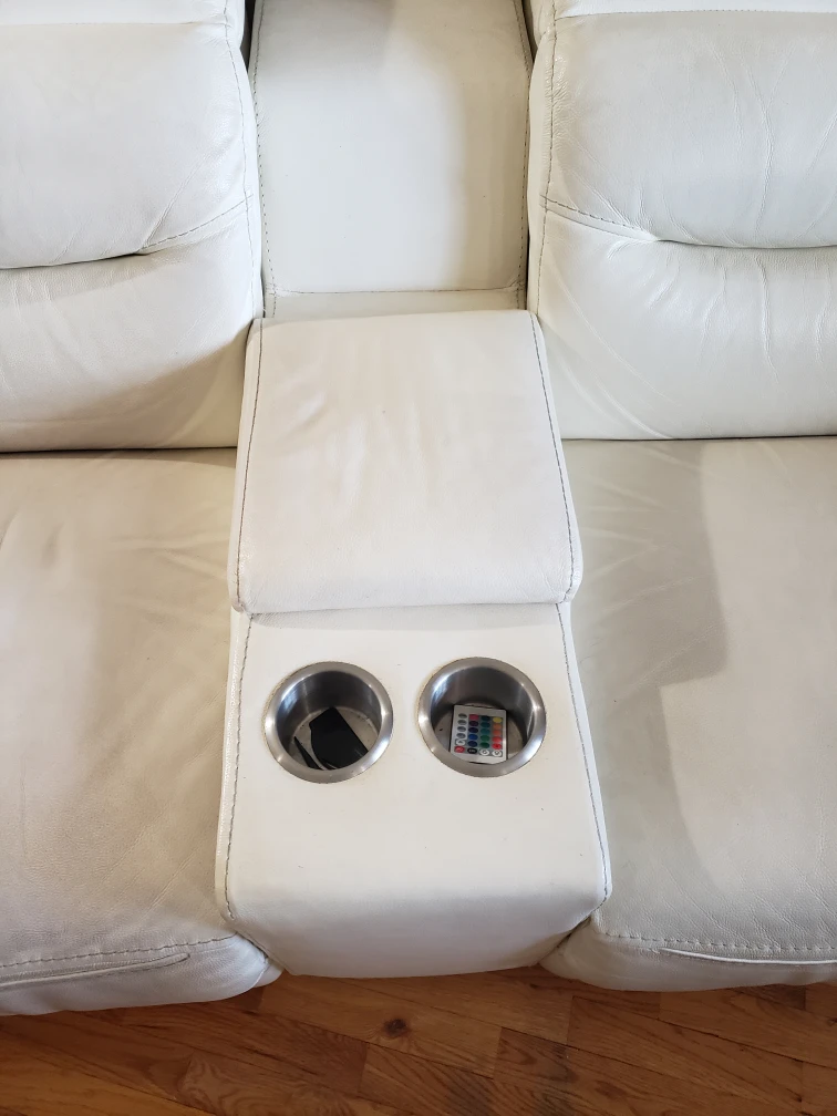 White Leather Loveseat Recliner w/ Console. - photo 3