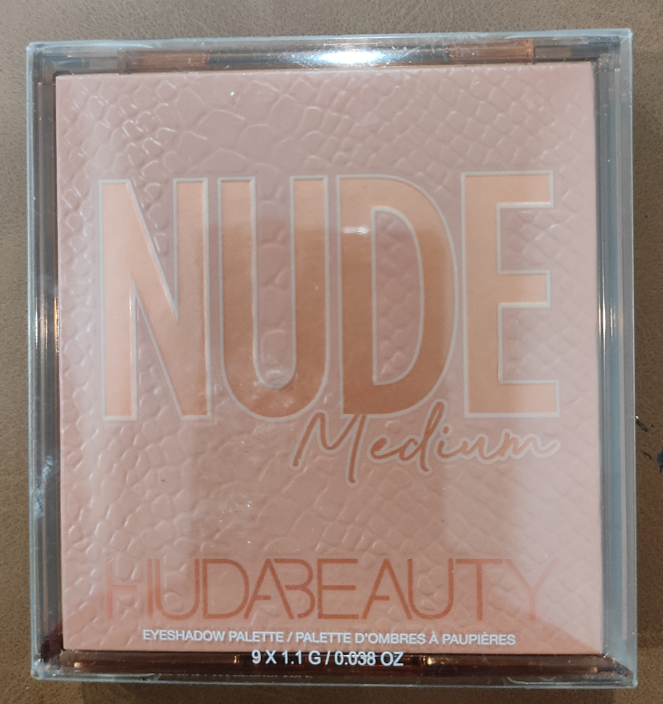 Huda Beauty Nude Medium Eyeshadow Palette