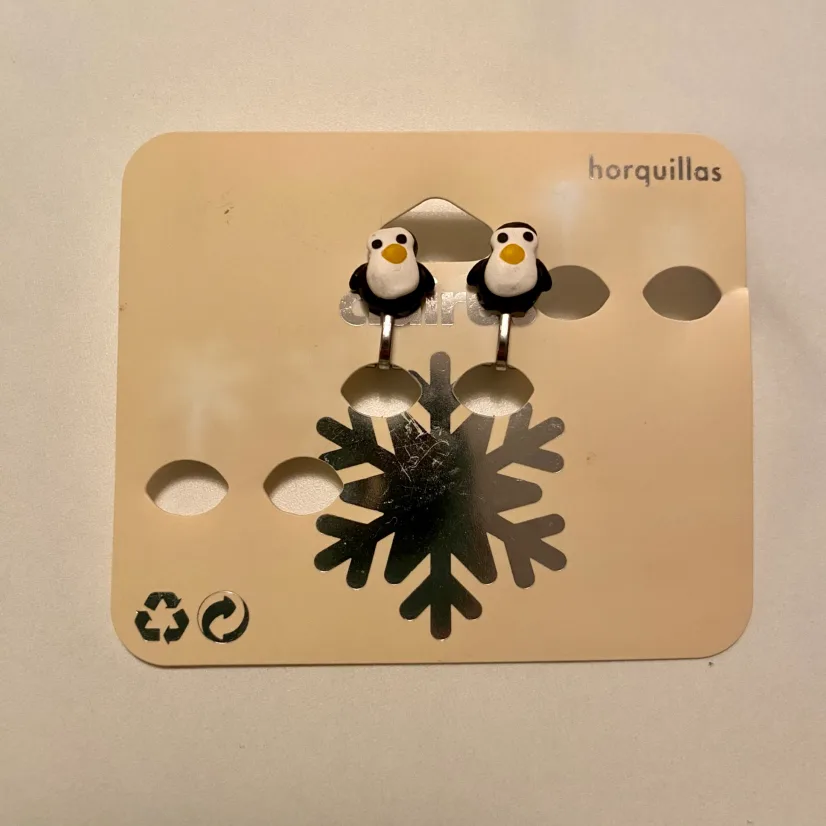 Christmas Clip on Earrings image indicator(3)