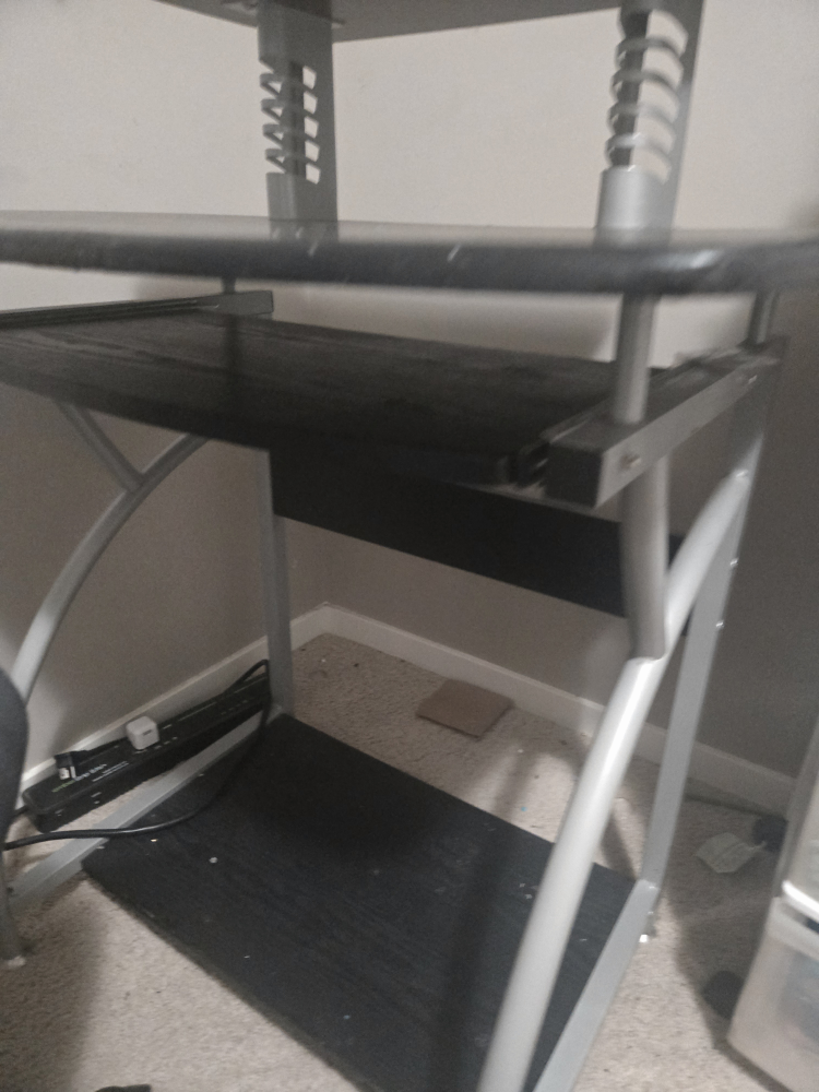 Computer desk / office chair - photo 3