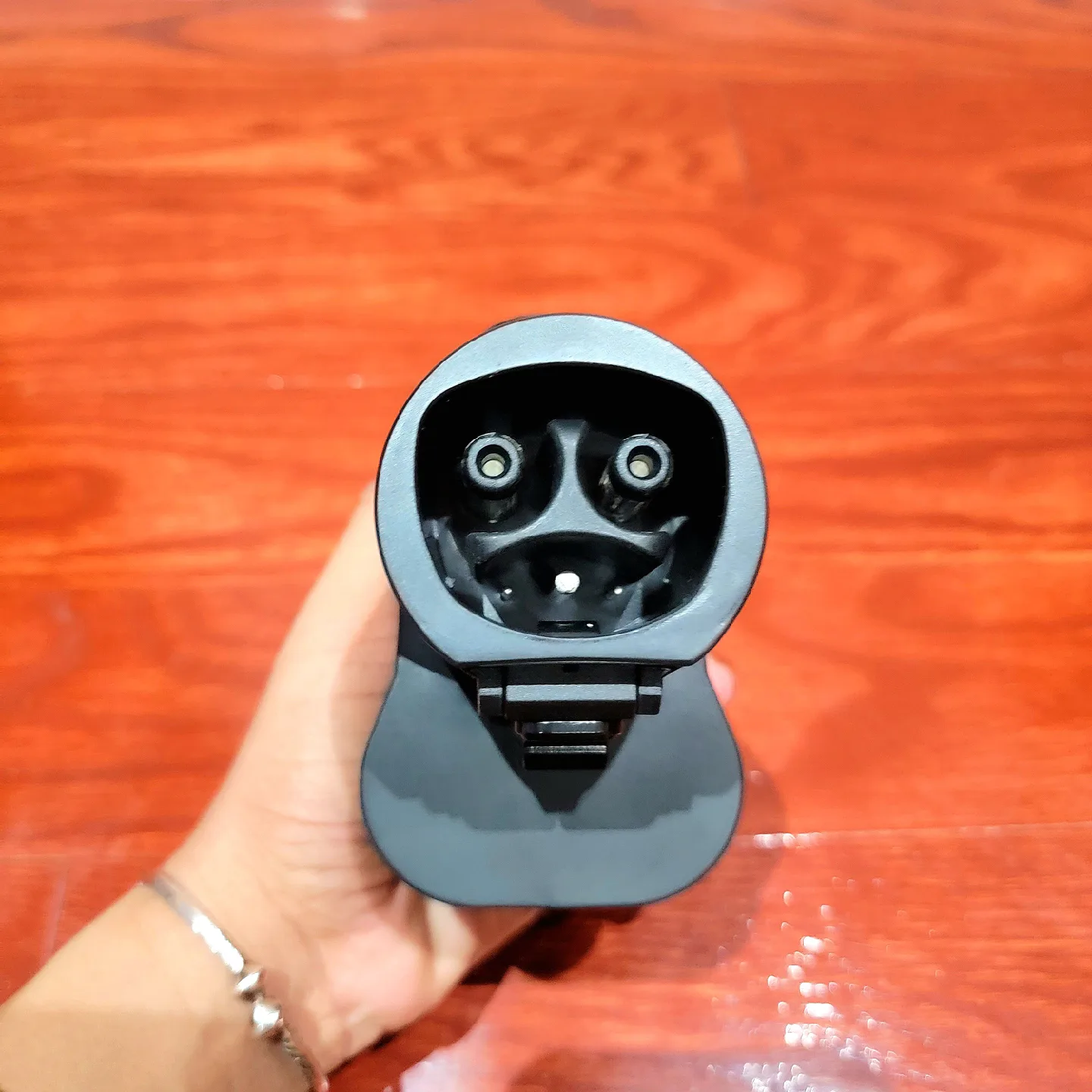 NACS to CCS1 Tesla EV Supercharger Adapter image indicator(5)