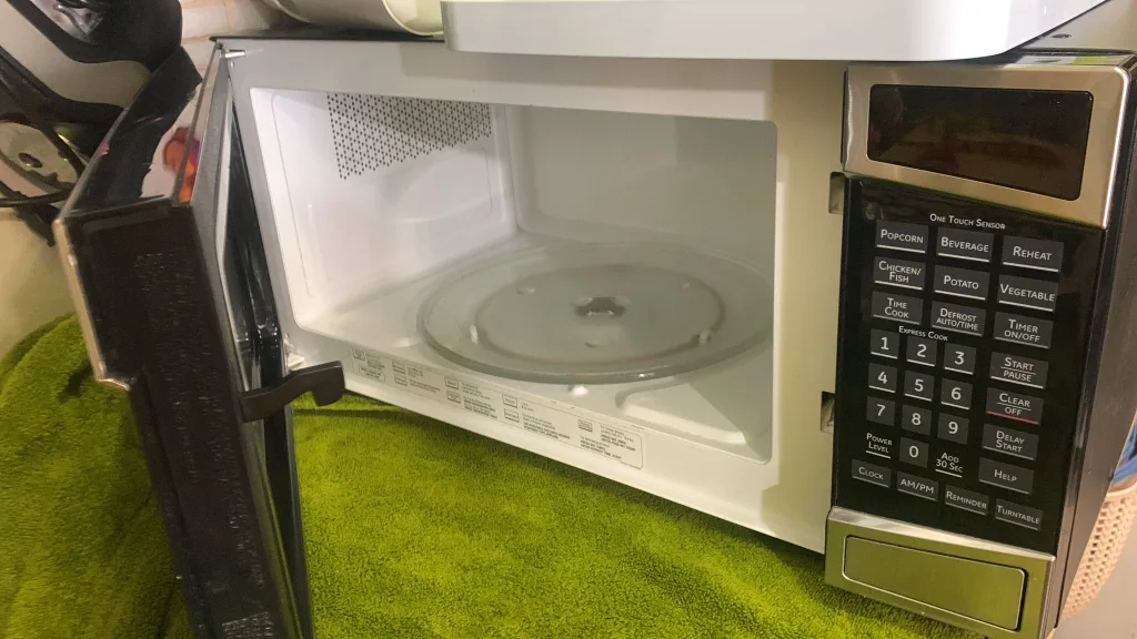 GE One Touch Sensor Over the Range Microwave image indicator(2)