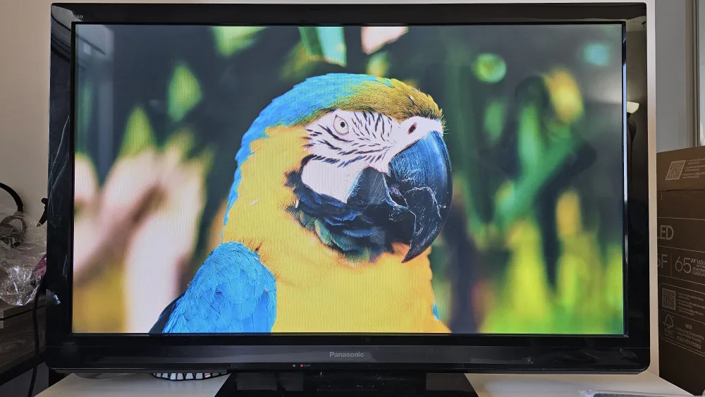 Panasonic 46" Plasma HDTV TC-P46S30 image indicator(2)