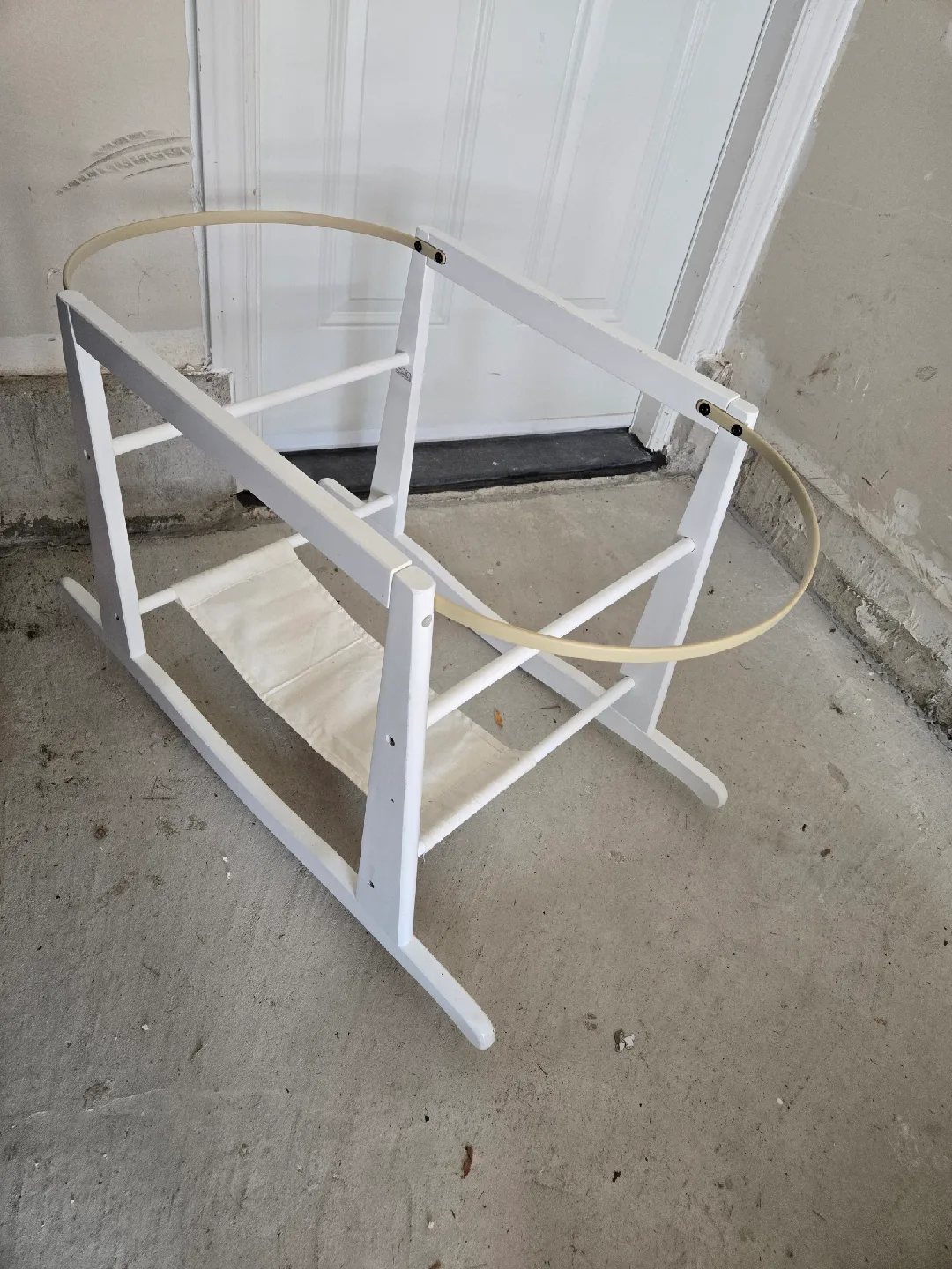 bassinet stand and rocker