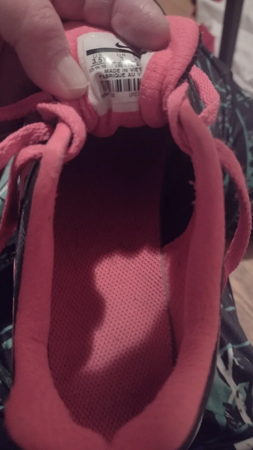 Nike Downshifter 7 Youth Running Shoes - Size 3.5 image indicator(4)